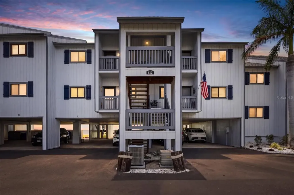 818 Bahia Del Sol Drive Ruskin FL 33570