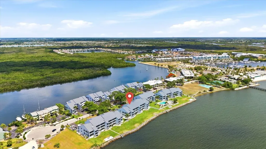 818 Bahia Del Sol Drive Ruskin FL 33570