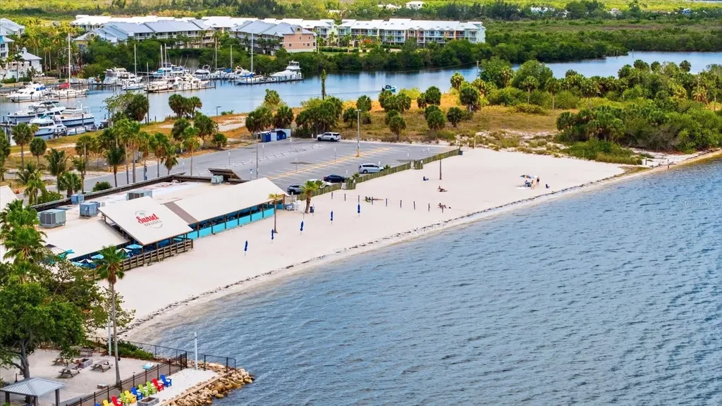 818 Bahia Del Sol Drive Ruskin FL 33570