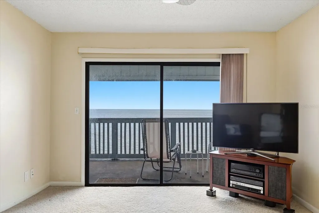 818 Bahia Del Sol Drive Ruskin FL 33570