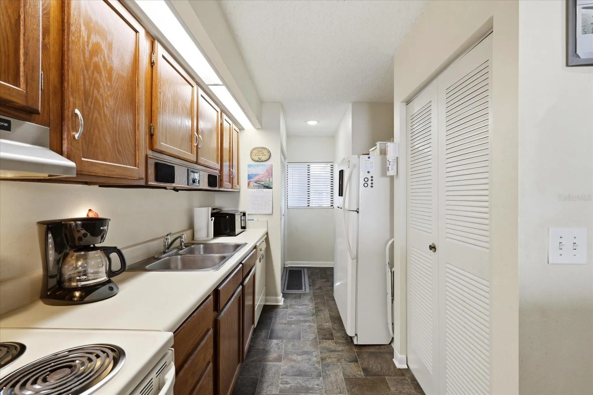 818 Bahia Del Sol Drive Ruskin FL 33570