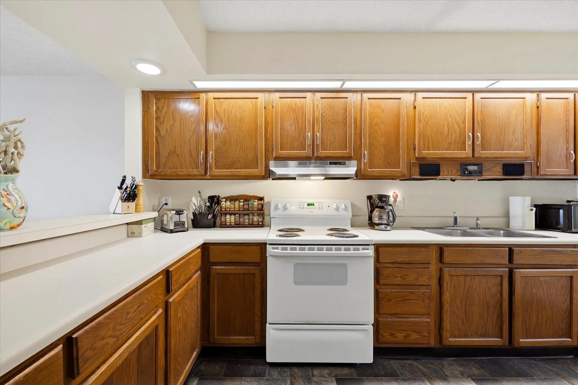 818 Bahia Del Sol Drive Ruskin FL 33570