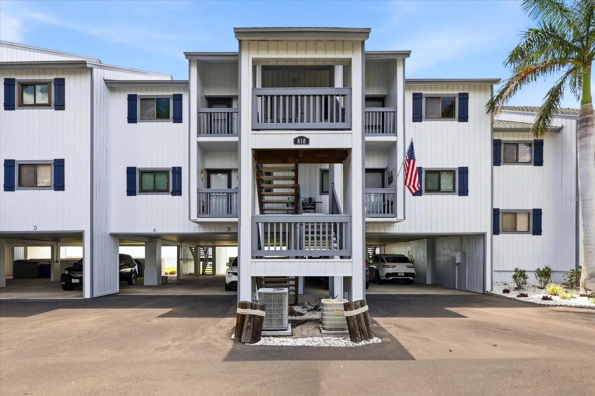 818 Bahia Del Sol Drive Ruskin FL 33570