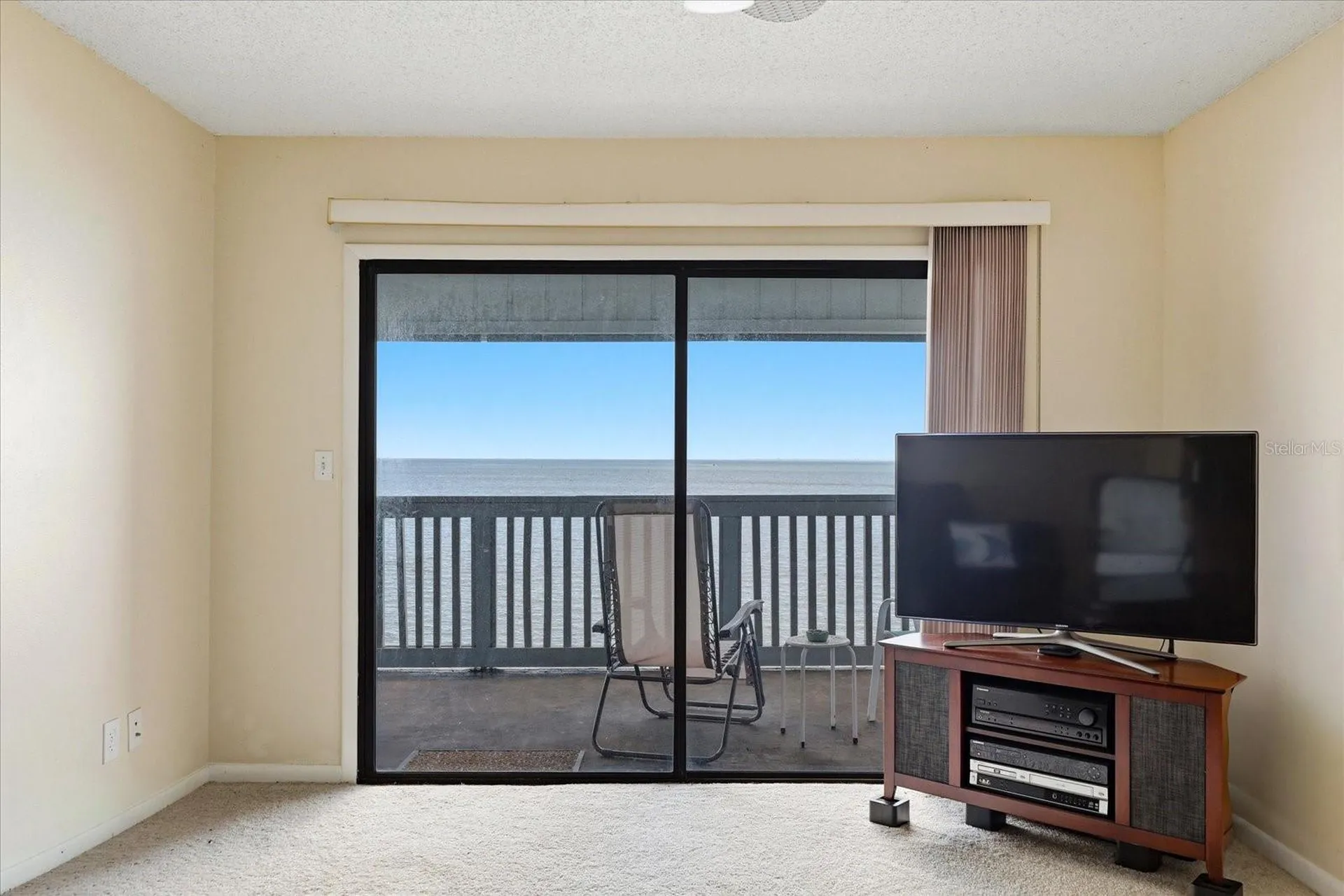 818 Bahia Del Sol Drive Ruskin FL 33570