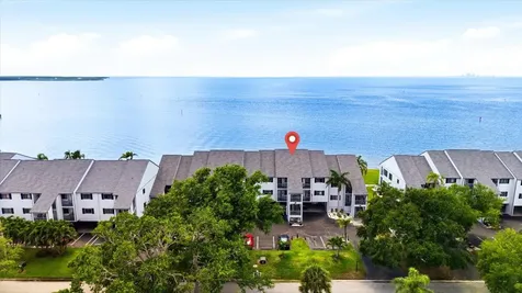 818 Bahia Del Sol Drive Ruskin FL 33570