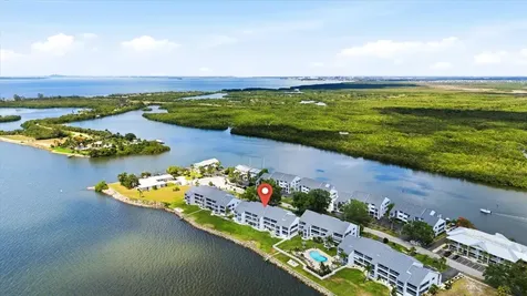 818 Bahia Del Sol Drive Ruskin FL 33570