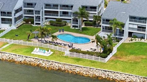 818 Bahia Del Sol Drive Ruskin FL 33570