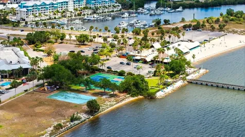 818 Bahia Del Sol Drive Ruskin FL 33570