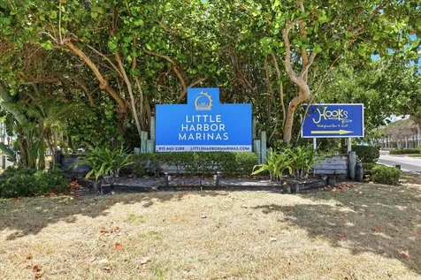 818 Bahia Del Sol Drive Ruskin FL 33570