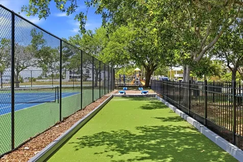 818 Bahia Del Sol Drive Ruskin FL 33570