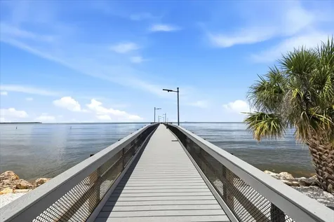 818 Bahia Del Sol Drive Ruskin FL 33570