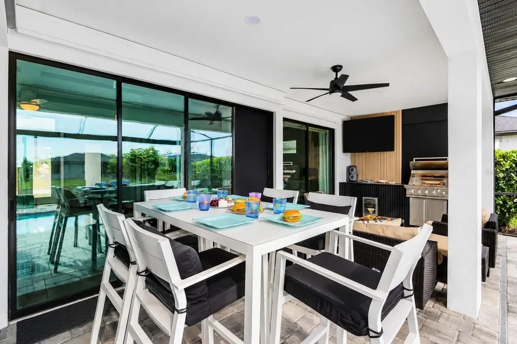 828 SW 28th Street Cape Coral FL 33914