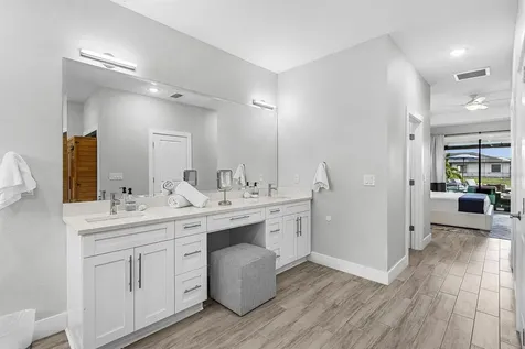 828 SW 28th Street Cape Coral FL 33914