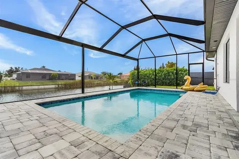 828 SW 28th Street Cape Coral FL 33914