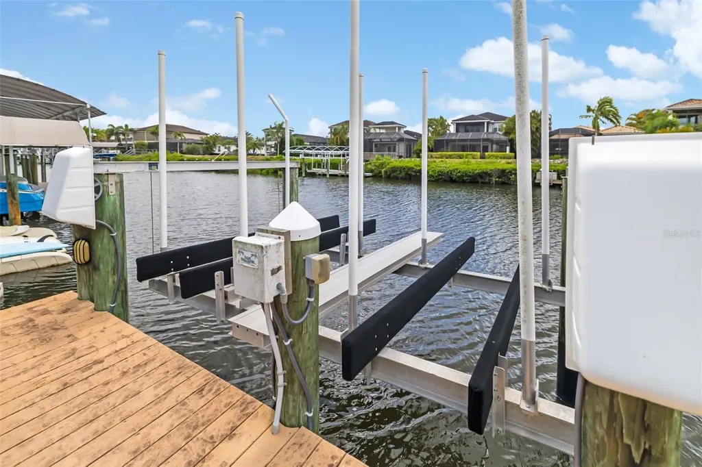 4015 Hawk Island Drive Bradenton FL 34208