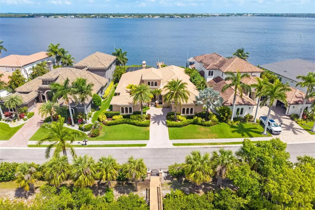 4015 Hawk Island Drive Bradenton FL 34208