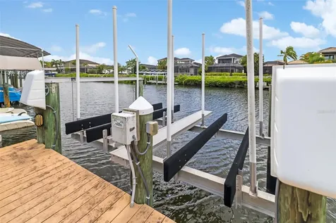 4015 Hawk Island Drive Bradenton FL 34208