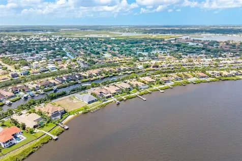 4015 Hawk Island Drive Bradenton FL 34208