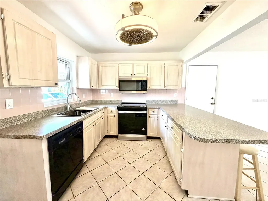 8212 101st Court Seminole FL 33777
