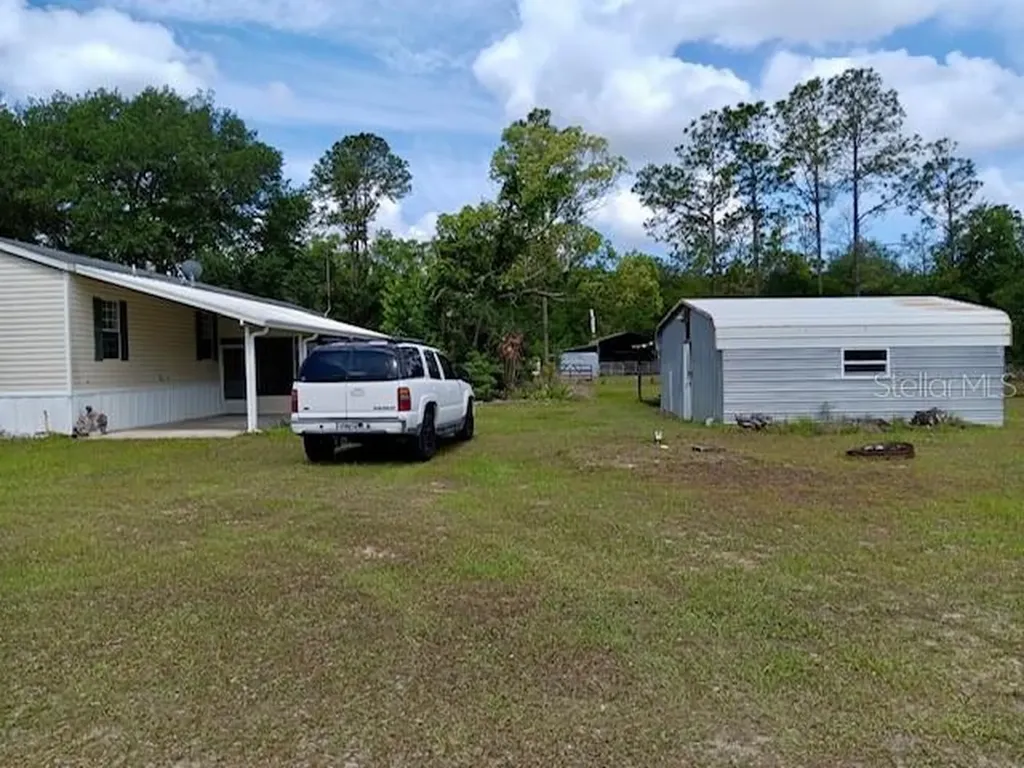 17749 SE 156th Place Road Weirsdale FL 32195