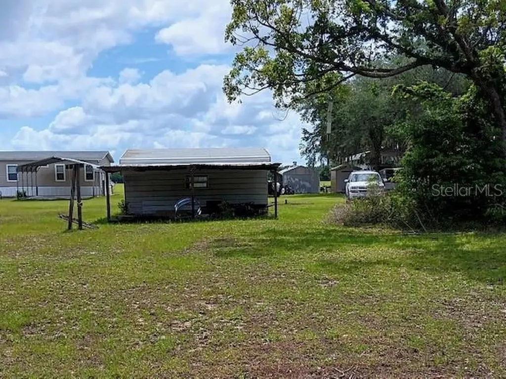 17749 SE 156th Place Road Weirsdale FL 32195