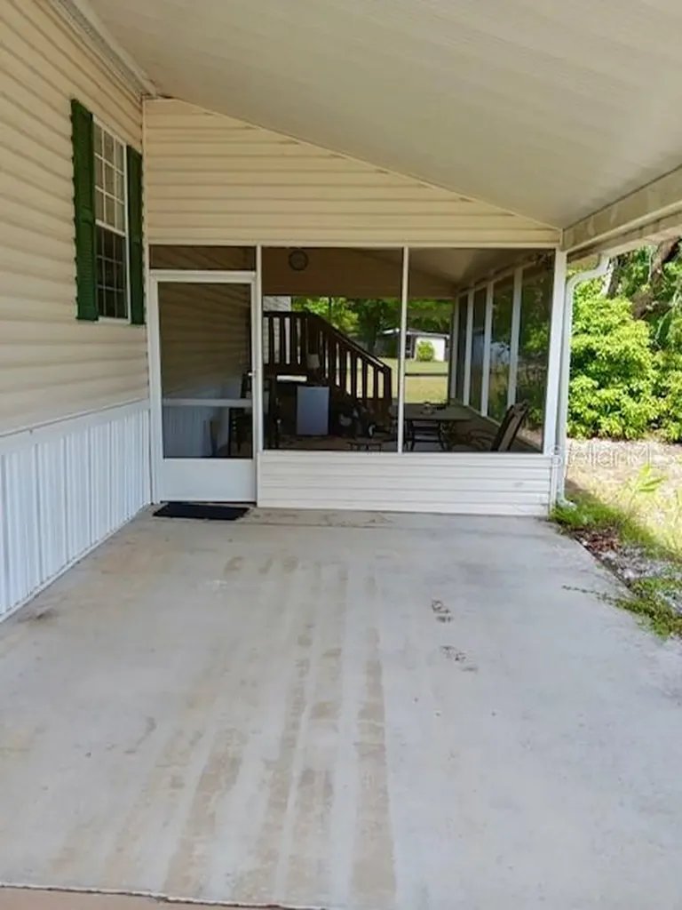 17749 SE 156th Place Road Weirsdale FL 32195