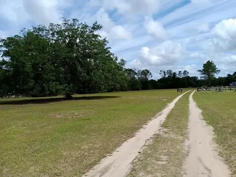 17749 SE 156th Place Road Weirsdale FL 32195