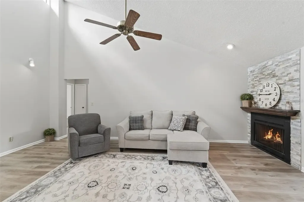 59 Fairway Drive Debary FL 32713