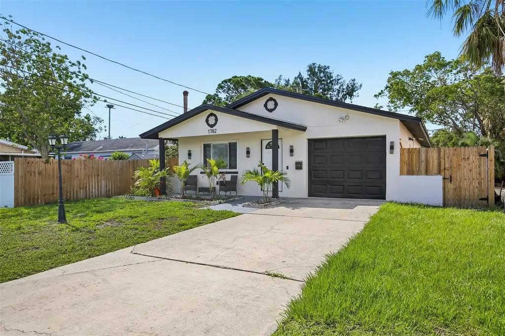 1782 Maryland Avenue NE St Petersburg FL 33703