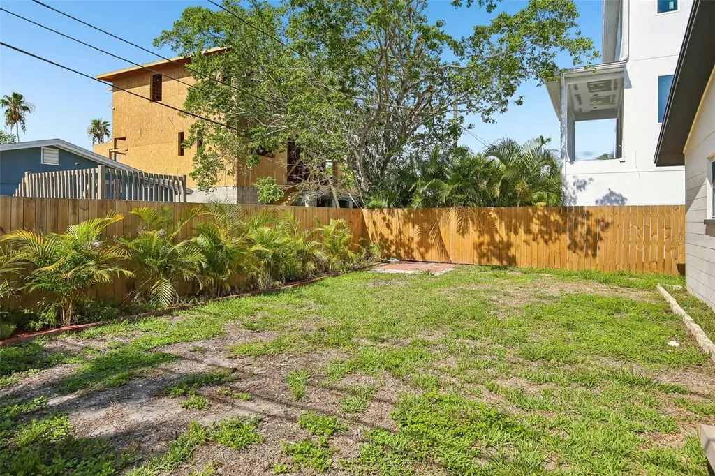 1782 Maryland Avenue NE St Petersburg FL 33703