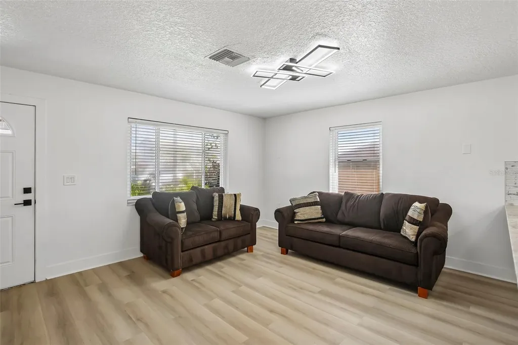 1782 Maryland Avenue NE St Petersburg FL 33703