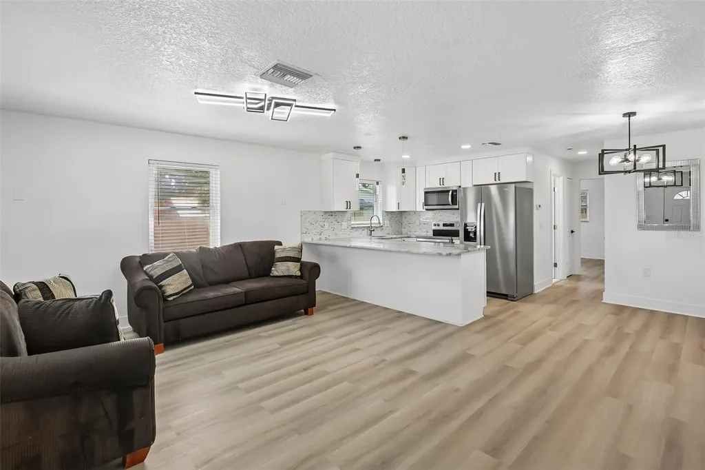 1782 Maryland Avenue NE St Petersburg FL 33703