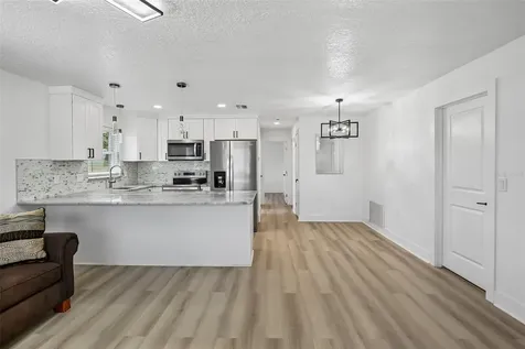 1782 Maryland Avenue NE St Petersburg FL 33703