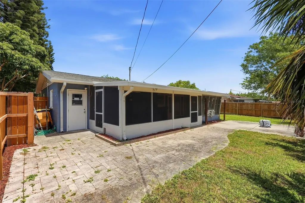 11626 75th Avenue Seminole FL 33772