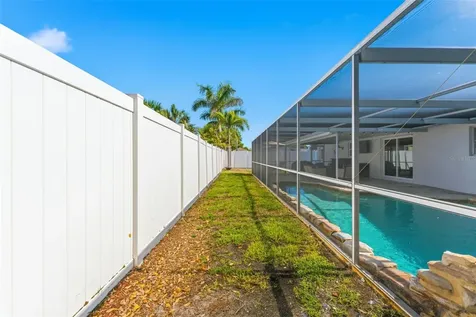 4810 Arrowwood Drive Tampa FL 33615