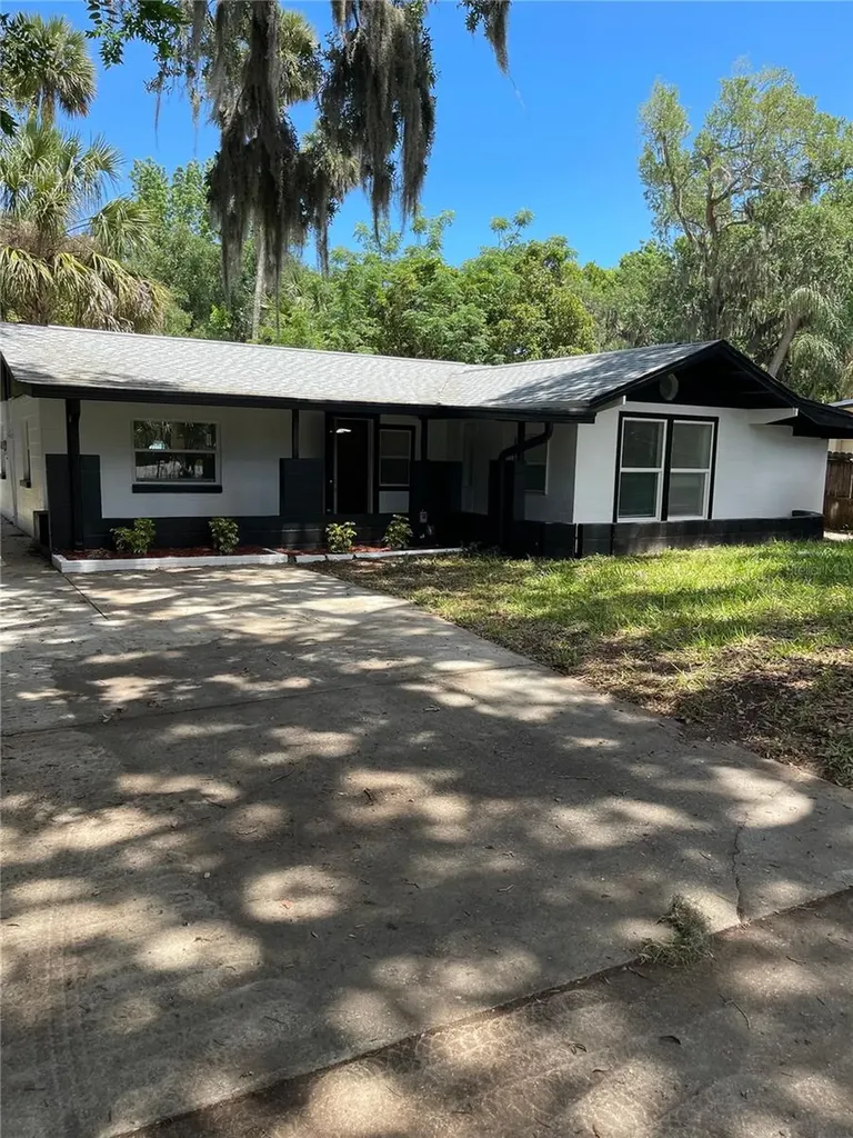 1139 Woodside Drive Daytona Beach FL 32117