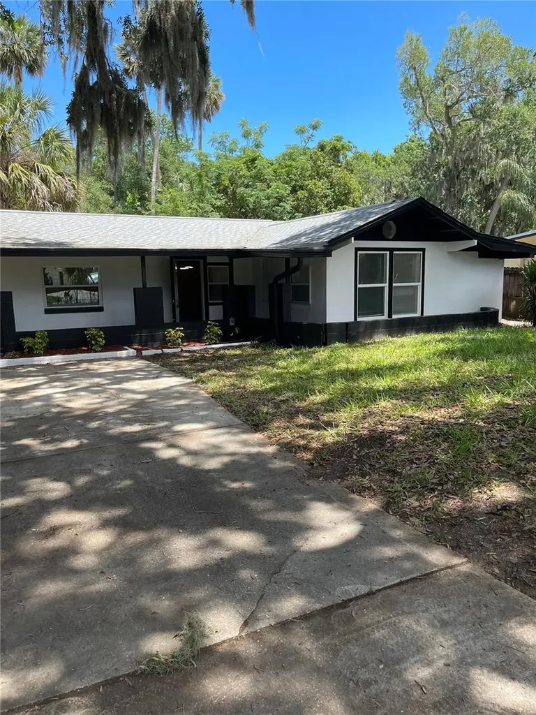 1139 Woodside Drive Daytona Beach FL 32117