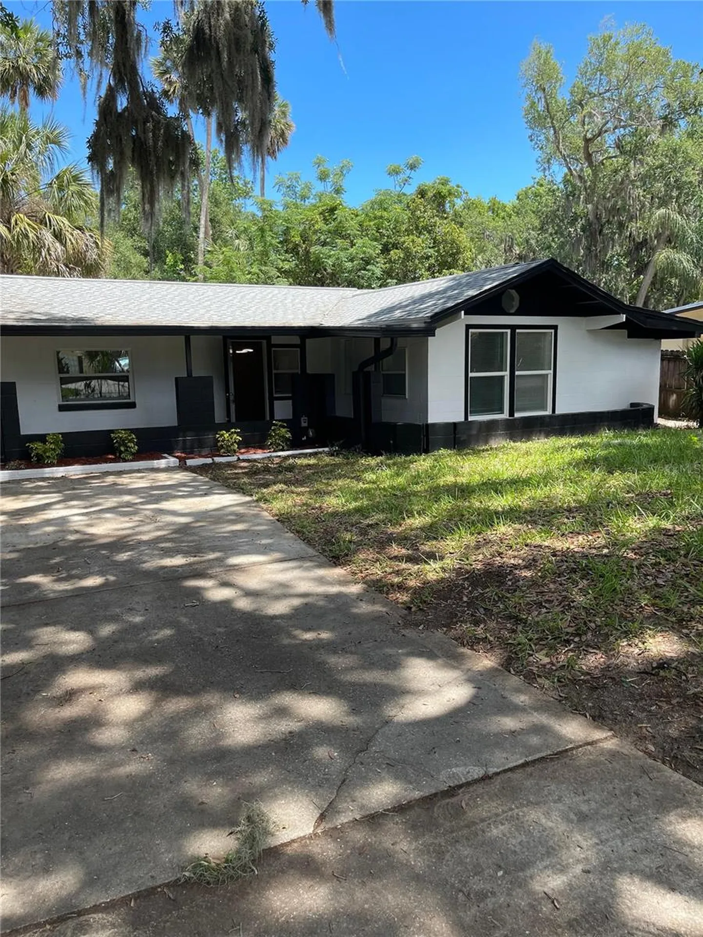 1139 Woodside Drive Daytona Beach FL 32117