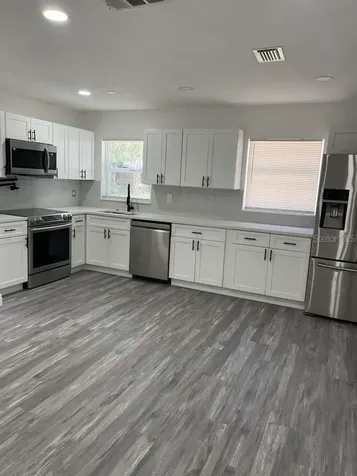 1139 Woodside Drive Daytona Beach FL 32117