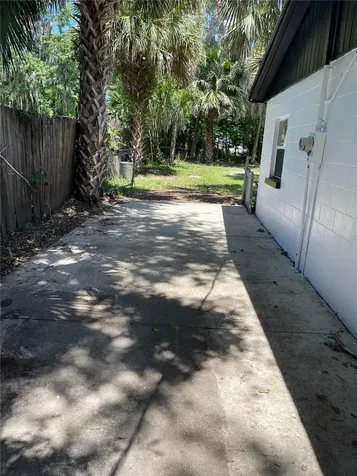 1139 Woodside Drive Daytona Beach FL 32117