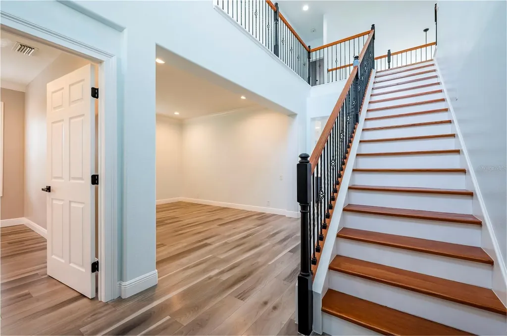 2348 Messenger Circle Safety Harbor FL 34695