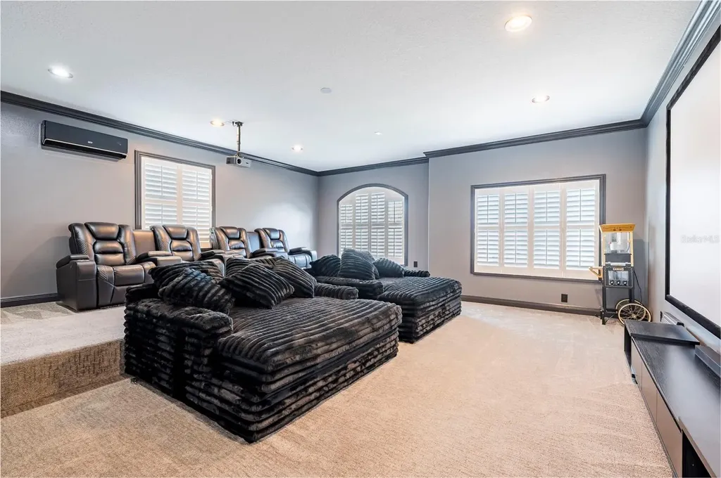2348 Messenger Circle Safety Harbor FL 34695