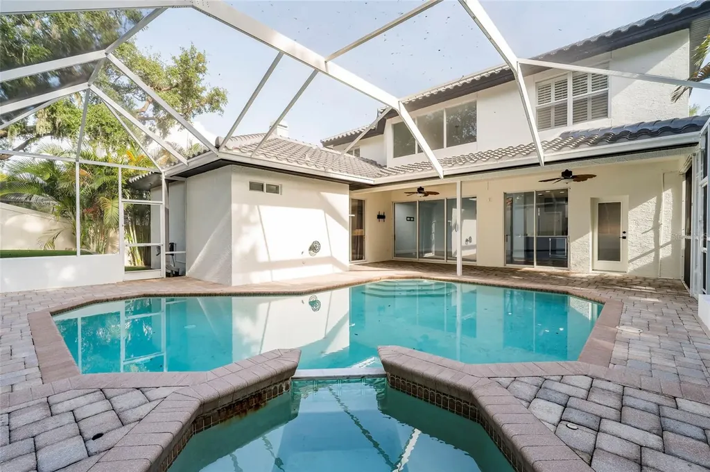 2348 Messenger Circle Safety Harbor FL 34695