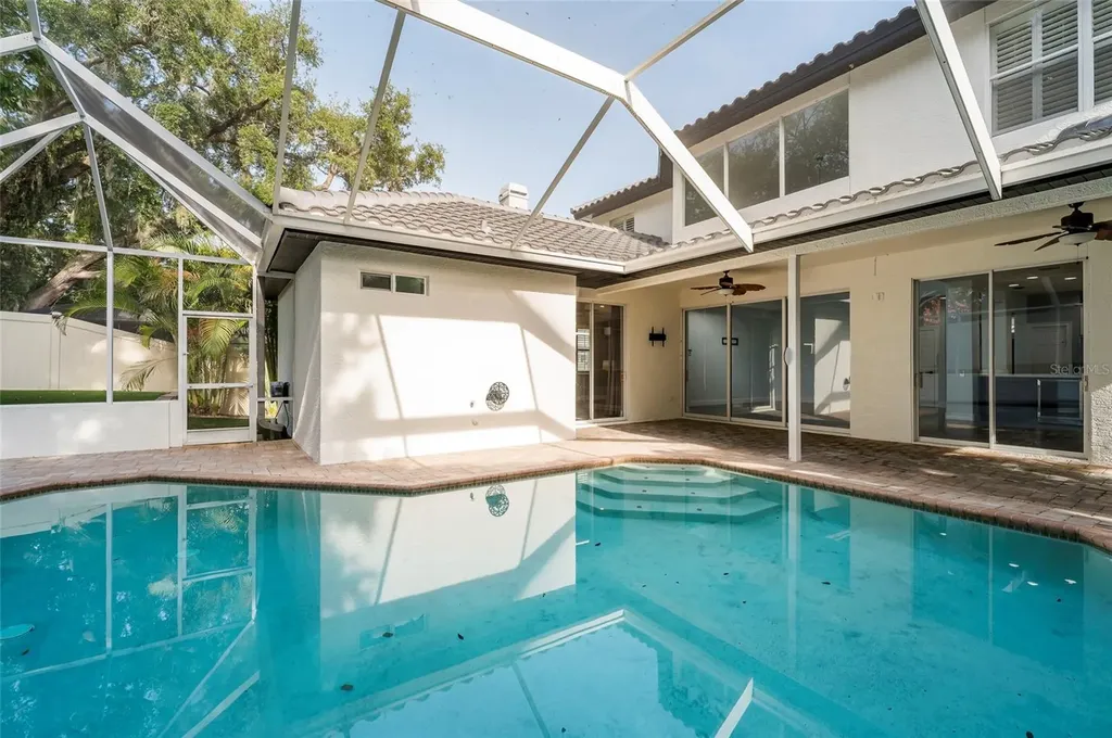 2348 Messenger Circle Safety Harbor FL 34695