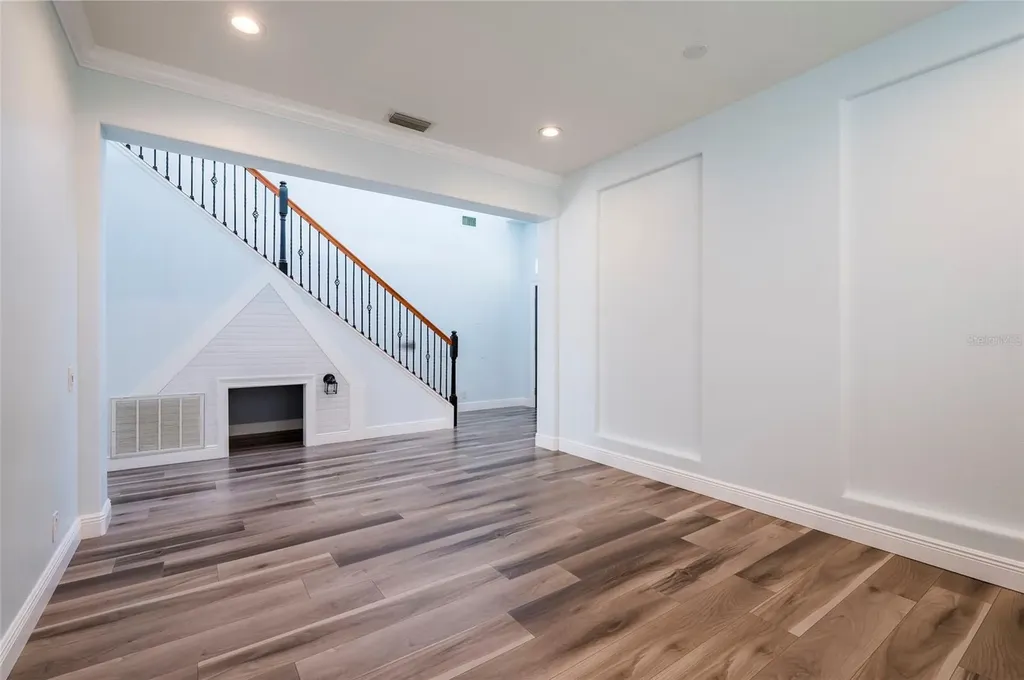 2348 Messenger Circle Safety Harbor FL 34695