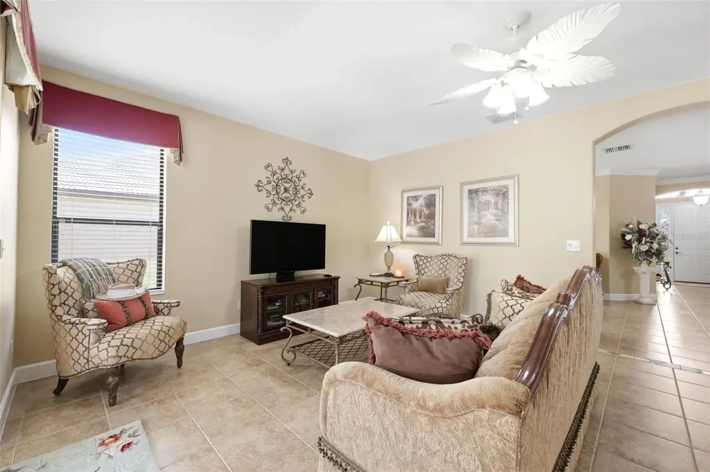 107 Silver Falls Dr Drive Apollo Beach FL 33572