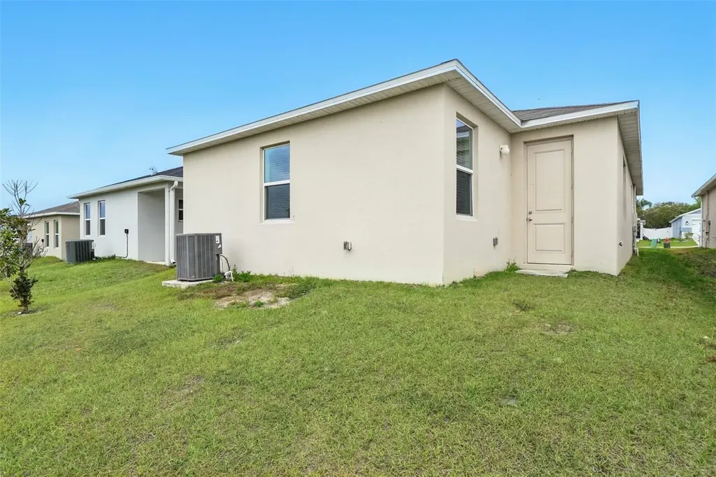 1187 Papaya Circle Davenport FL 33897