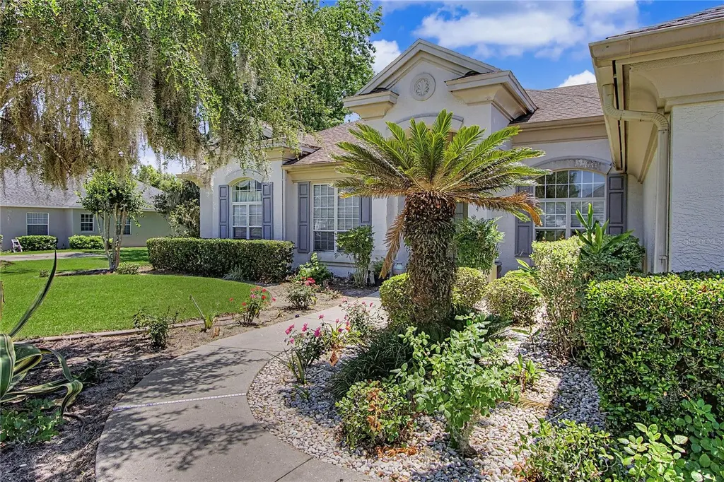 2114 SE 25th Loop Ocala FL 34471