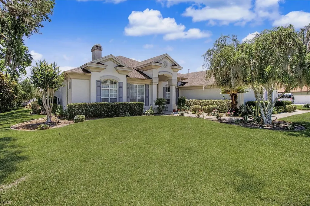 2114 SE 25th Loop Ocala FL 34471