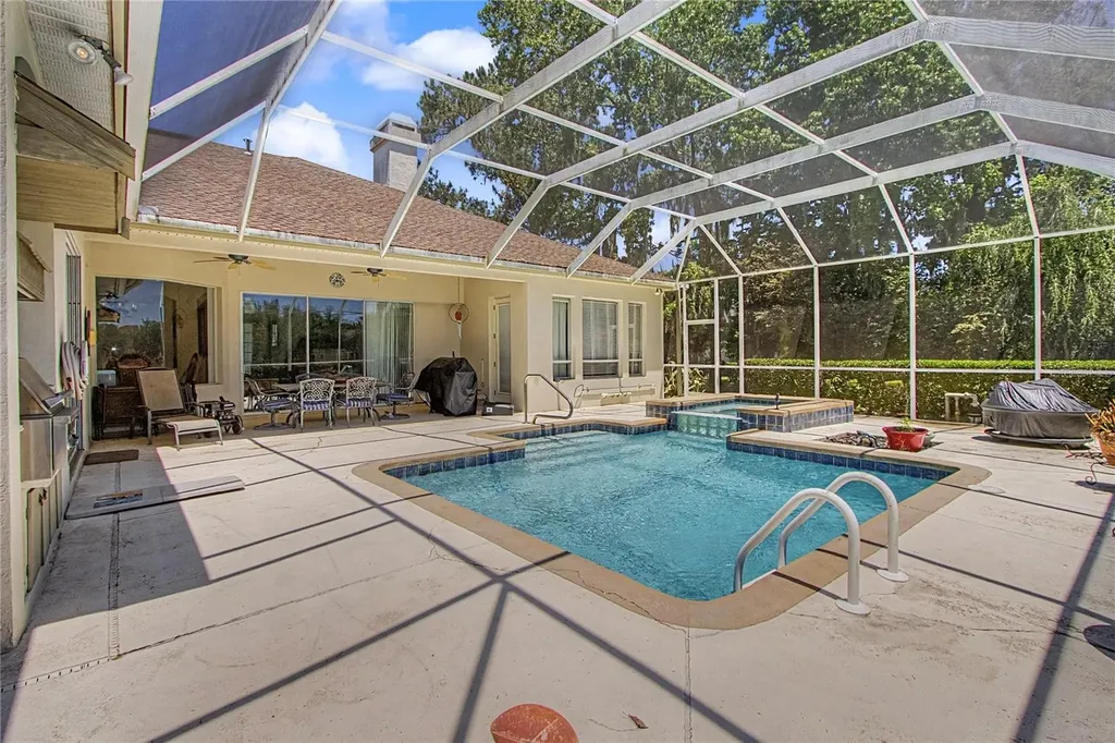 2114 SE 25th Loop Ocala FL 34471